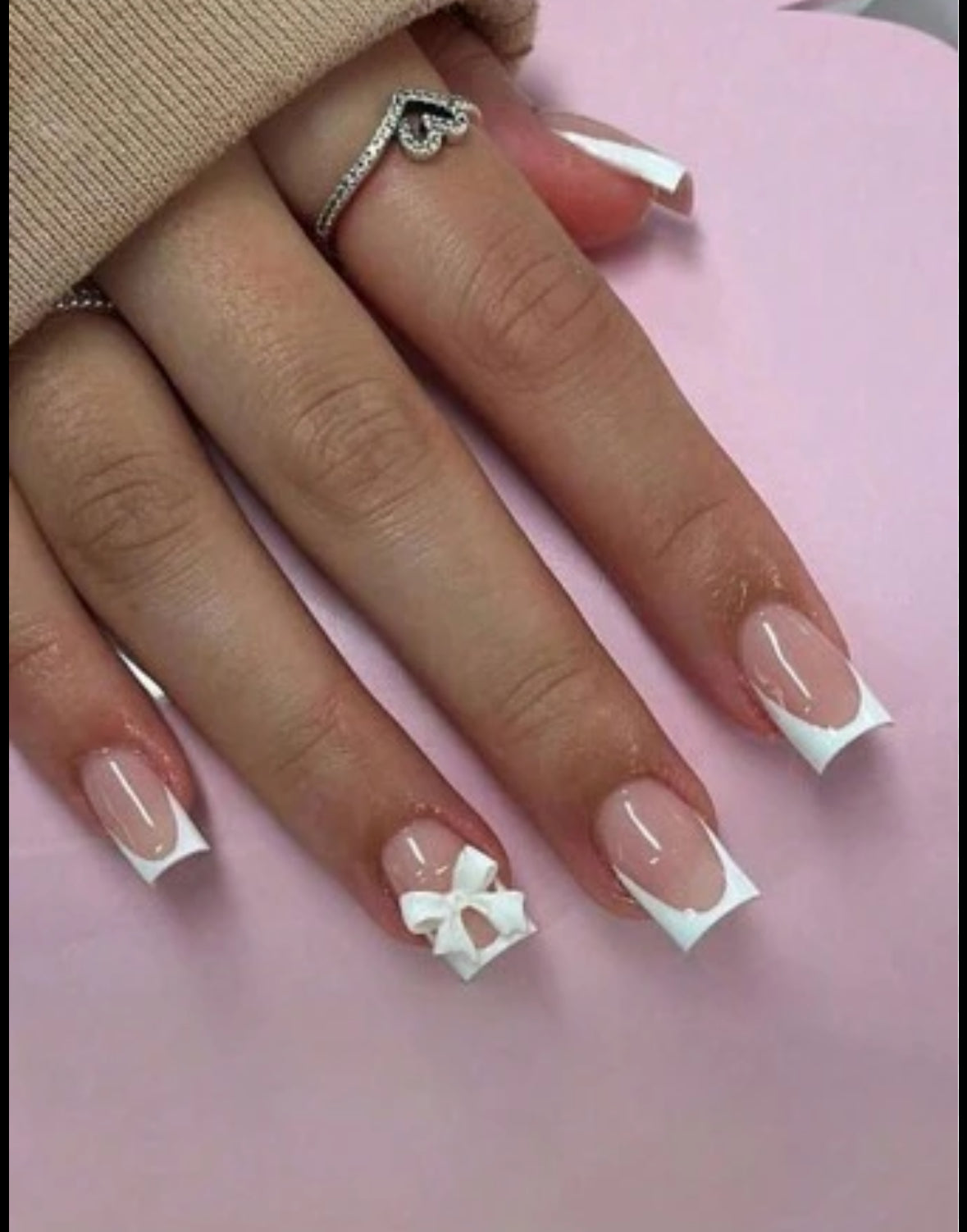 PRESS ON & GO NAILS