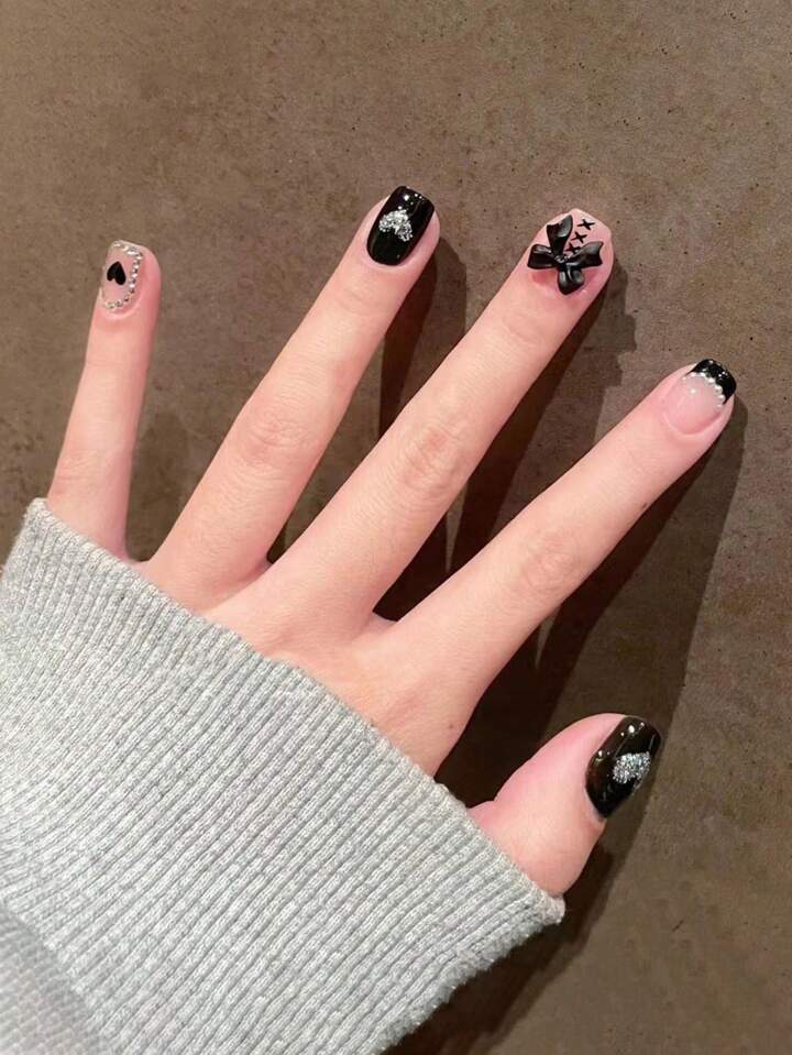 PRESS ON & GO NAILS