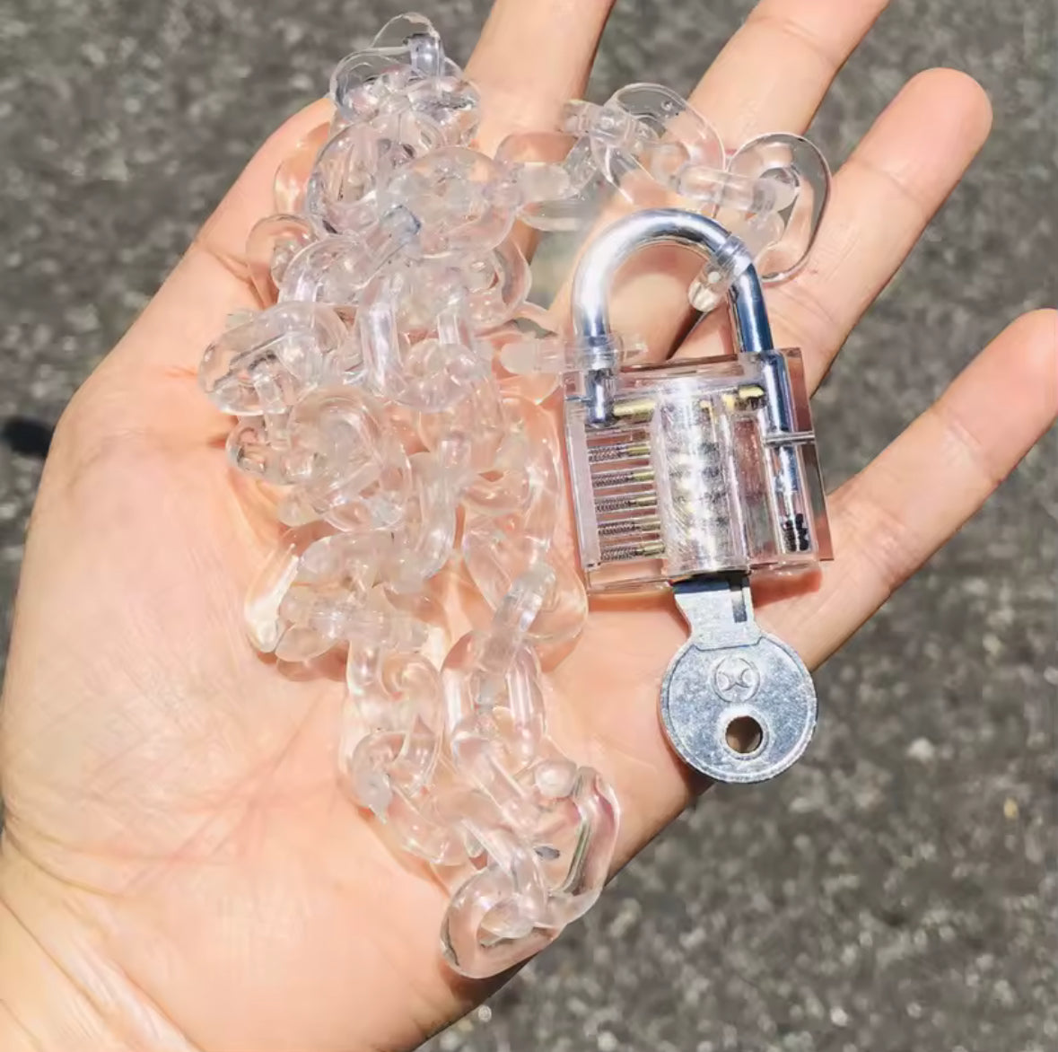 ACRYLIC LOCK NECKLACE