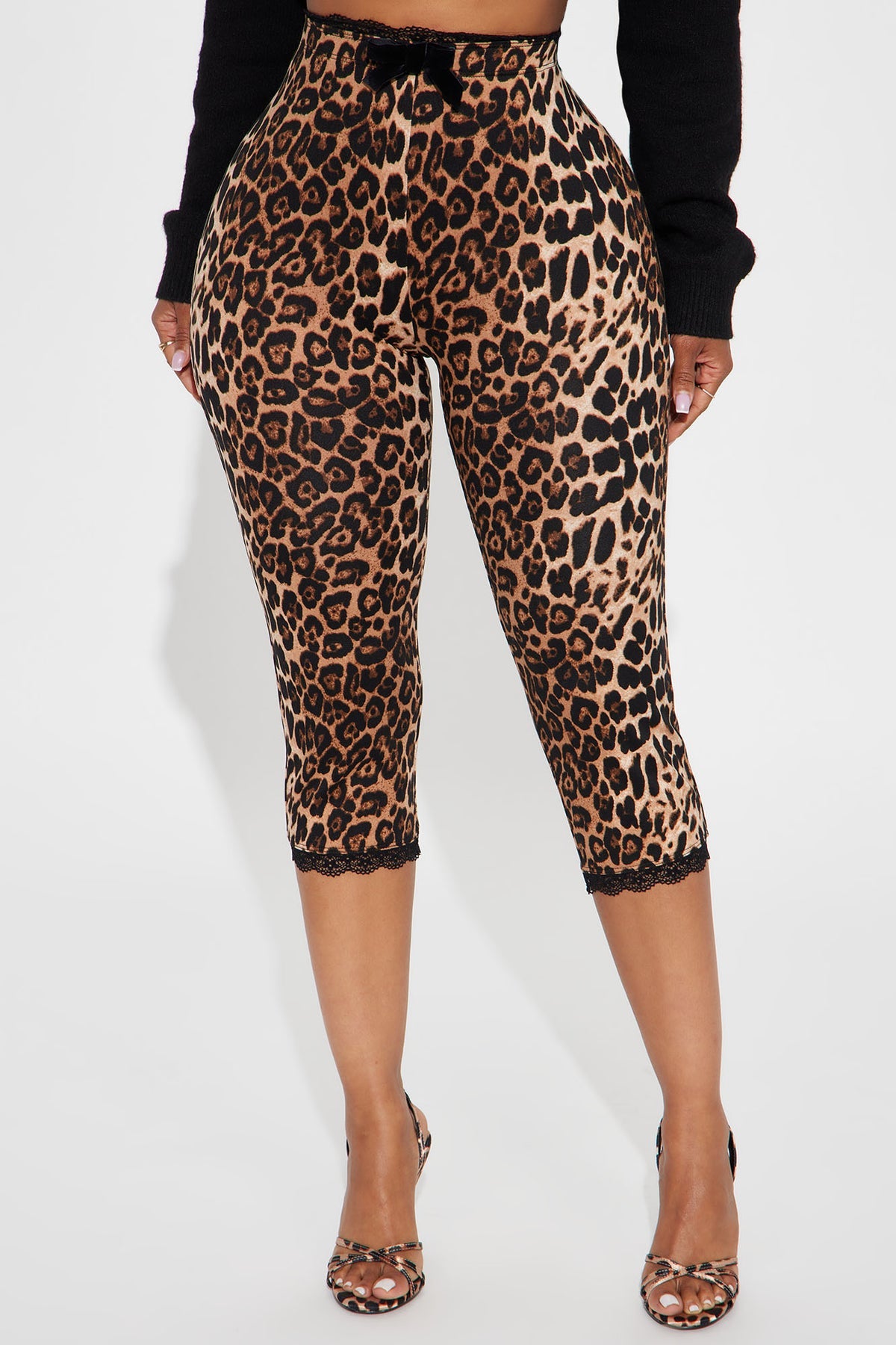 Christi Lace Trim Leopard Capri