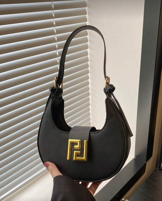 The Noir Kiss Purse