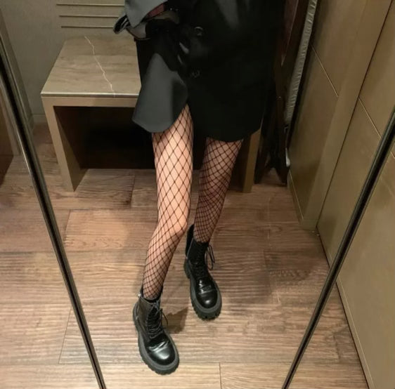 FISHNET TIGHTS / STOCKINGS