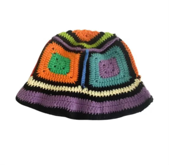 KNITTED BEANIE HAT